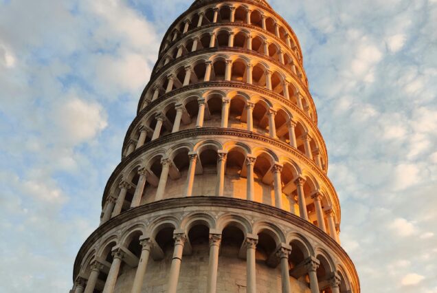 Pisa Kulesi