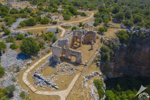 Kanl-ı Divane Örenyeri